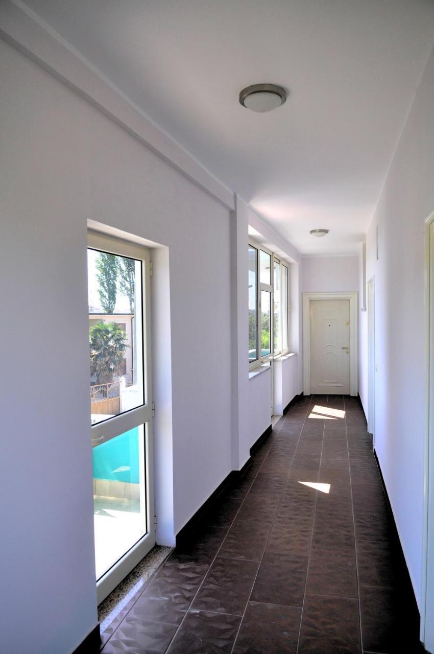 Shkoder Hotel Temali Екстериор снимка