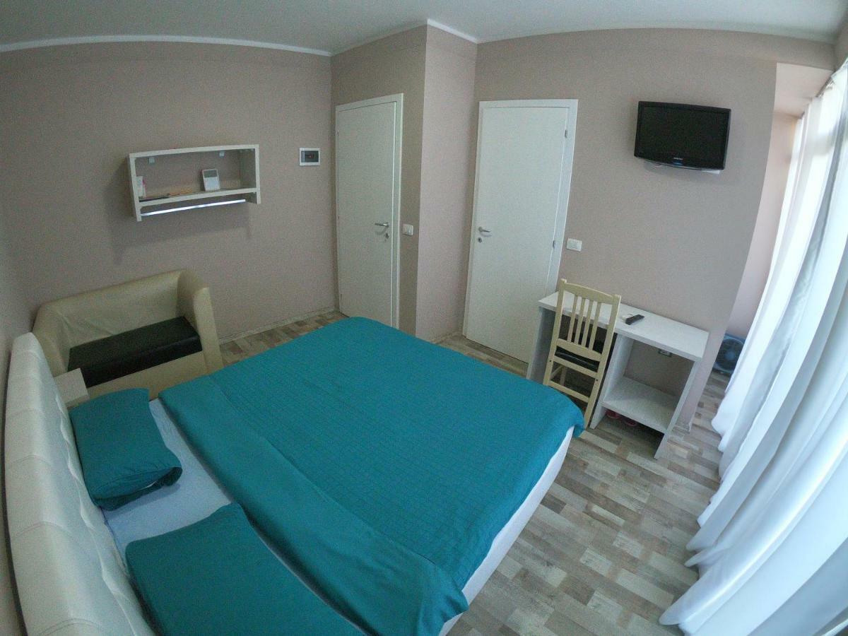 Shkoder Hotel Temali Екстериор снимка